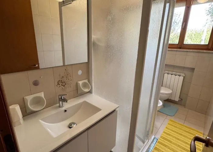 Nonno Pino A 50m Dal Mare