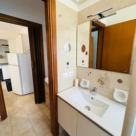 Nonno Pino A 50m Dal Mare *