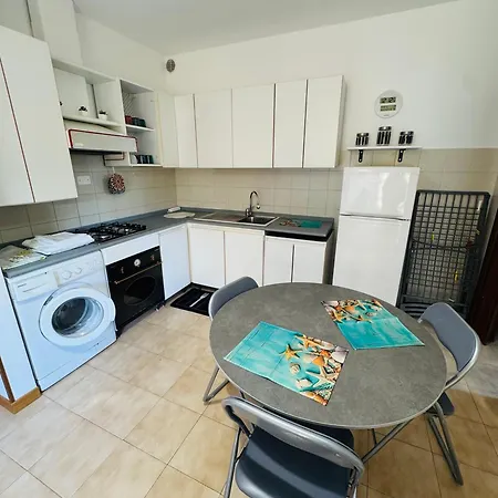 Nonno Pino A 50m Dal Mare Apartment